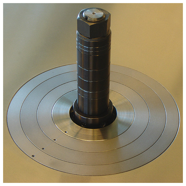 Precision Spindle Assembly with Table Rings 
The precision spindle assembly runs in (3) high-performance spindle bearings. The spindle is interchangeable and removable to easily adapt additional spindles and collet attachment (available upon request). Equipped with an electronic braking system for safer operation and reduced changeover times. The table rings are removable to minimize the gap in the table according to the diameter of the cutterhead being used