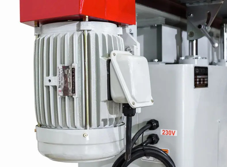 OSCILLATING
 • Northtech Edge Sanders employ a direct oscillation drive gear 
 for reduced energy consumption and more dependability over
 pneumatic systems.