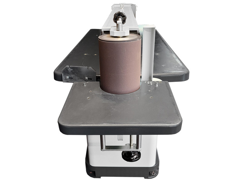 Worktables
 It is equipped with front, rear, and end tables to allow for maximum versatility and production. Front and rear worktables allow two operators to sand simultaneously, increasing production capacity on a single machine.