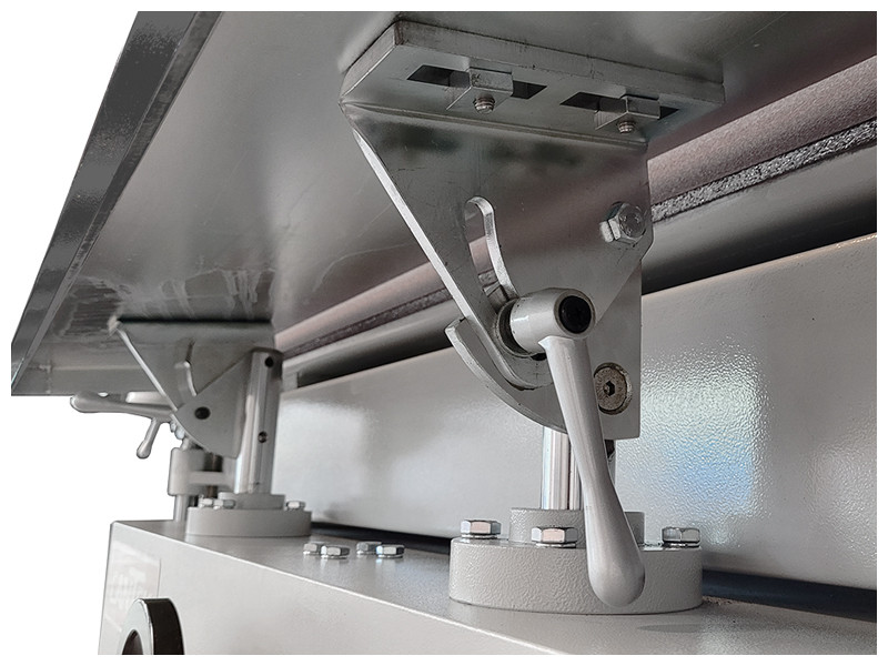 Front and rear tables can be tilted from 0 – 45 degrees 
The lifting columns are manufactured from hard steel hard chrome plated for maximum wear resistance. The table can be manually tilted from 0-45o and can be raised up to 6".