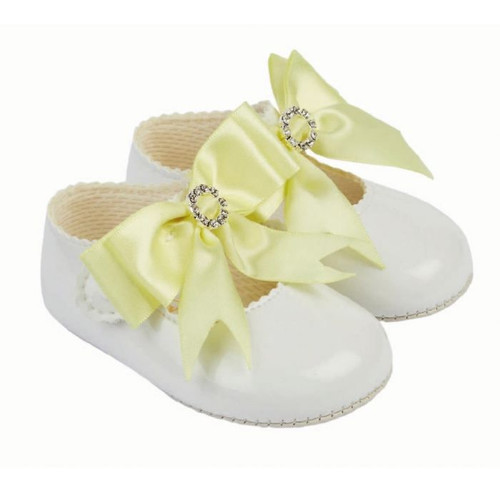 Baypods B060- Girls White Soft Sole Shoes with Lemon Diamanté Bow