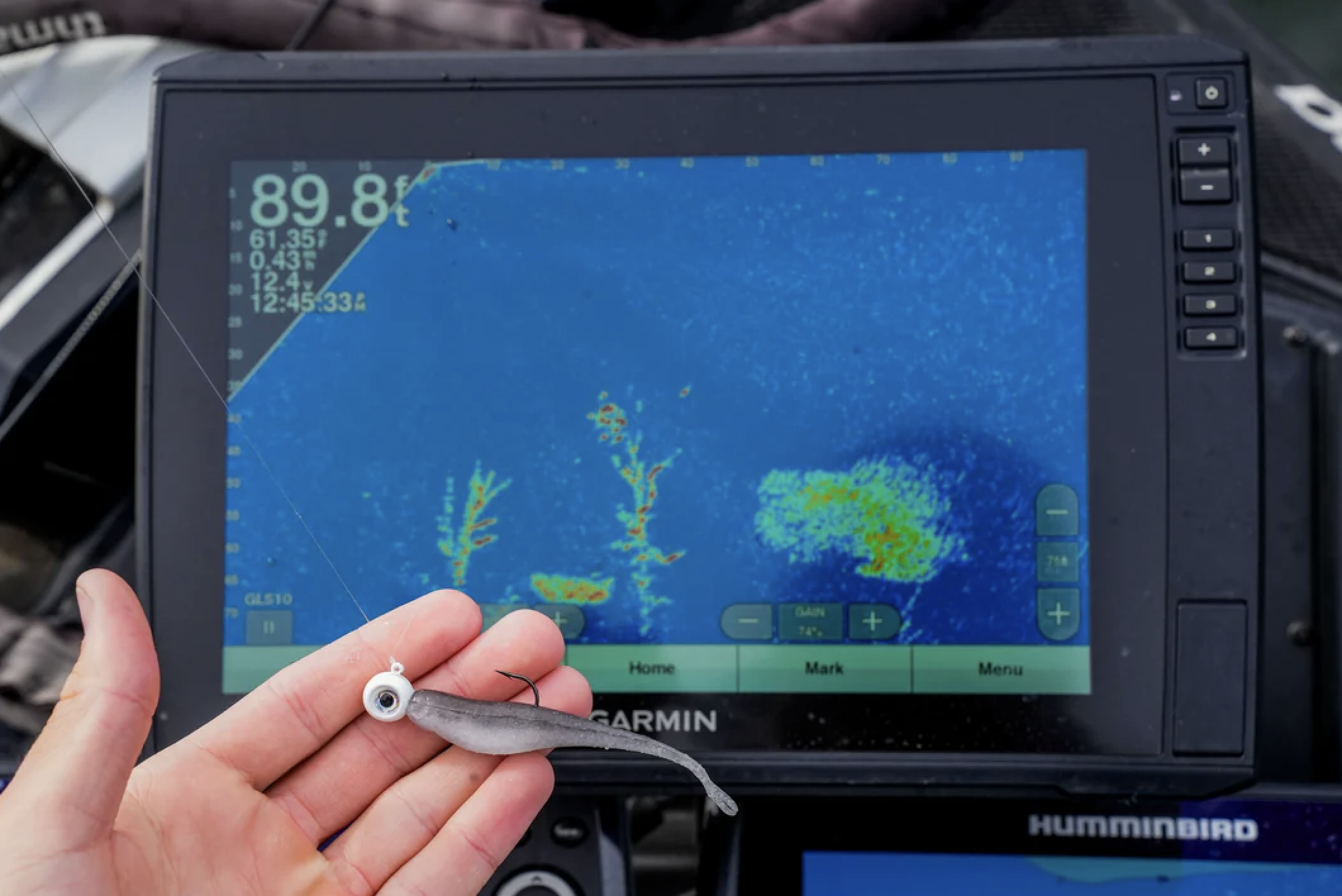 THE IMPACT OF FORWARD-FACING SONAR ON FISHING TACKLE AND ANGLER BEHAVIOR