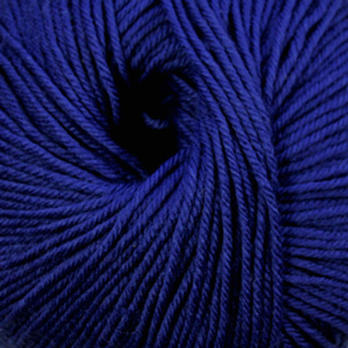Closeup of Cascade Yarns - 220 Superwash - Blue Velvet 813