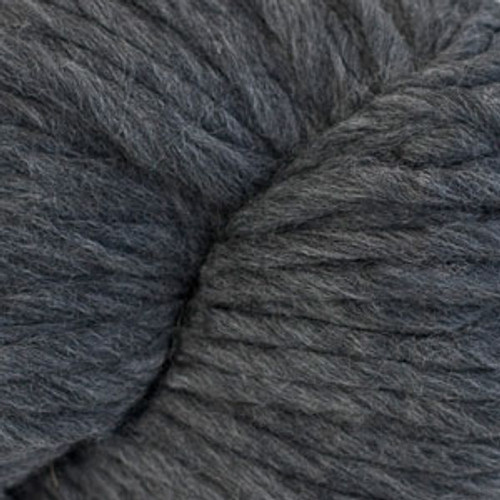 Closeup of Cascade Yarns - Magnum - Charcoal Grey 8400