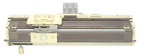 Silver Reed LK150 Mid-Gauge Knitting Machine - Super Easy to Use