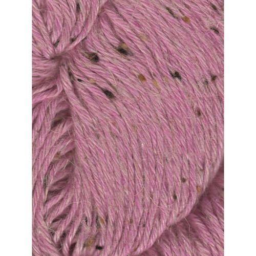 closeup of Mirasol Yarns - Ch'ichi - Cyclamen 06