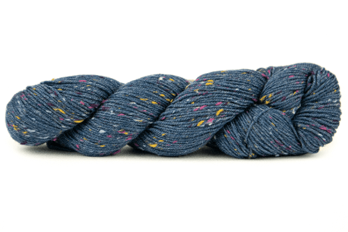 image of yarn hank of HiKoo Sueno Tweed - Notable Navy 1617