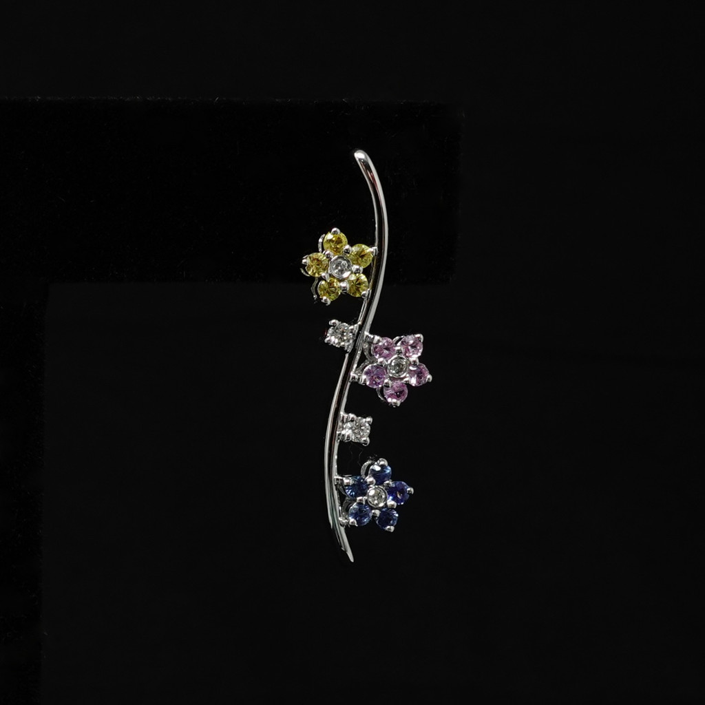 Vintage 14K White Gold Flower Earring