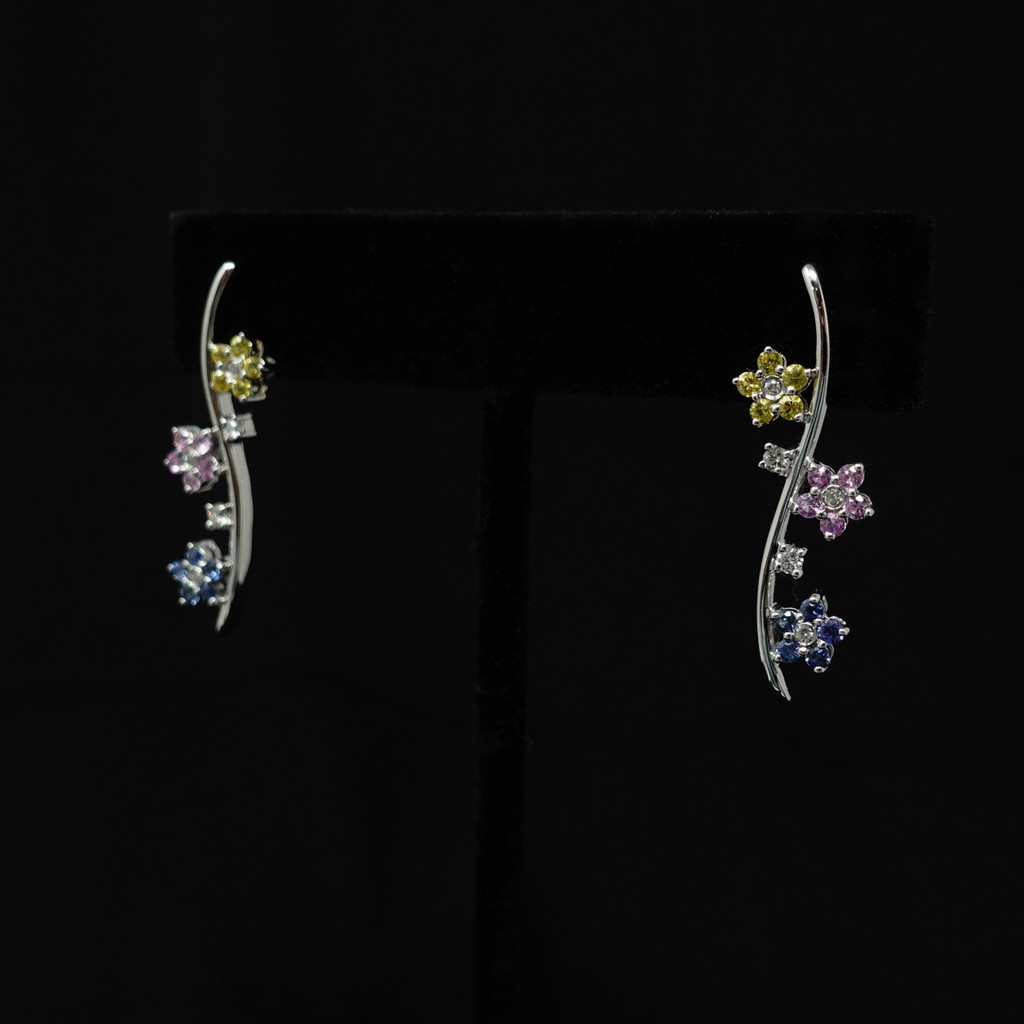 Vintage 14K White Gold Flower Earring