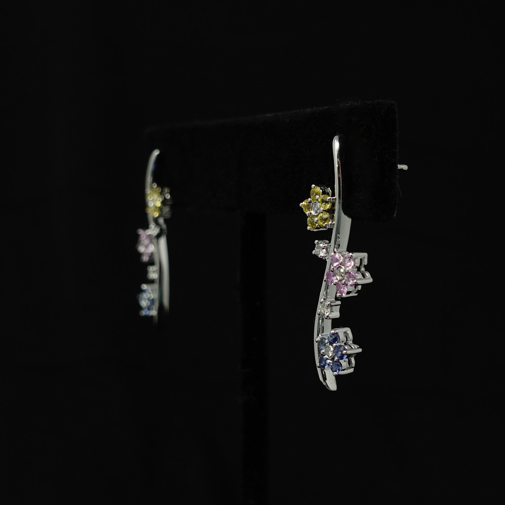Vintage 14K White Gold Flower Earring