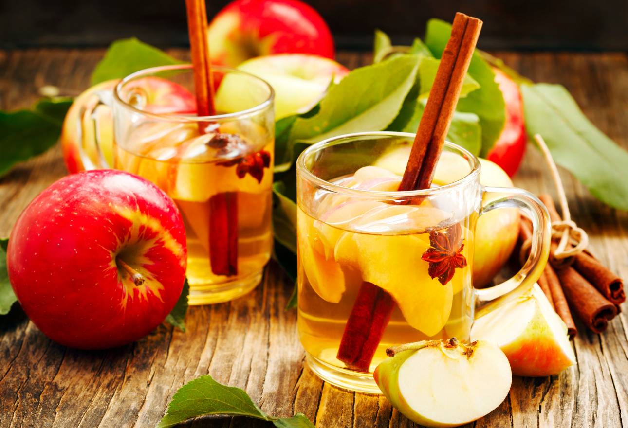 APPLE SPICED TEA