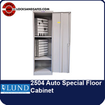 Lund 2504 Auto Cabinet