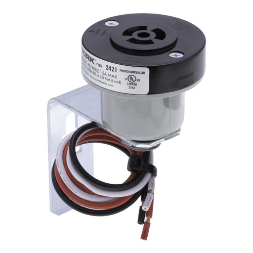 Tork 2421 3-Pin Turn-Lock Photocontrol Receptacle with Bracket and Locknut, 120-480V