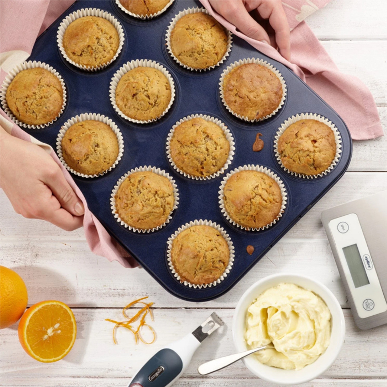 Non-Stick Carbon Steel 12 Cake Muffin Pan