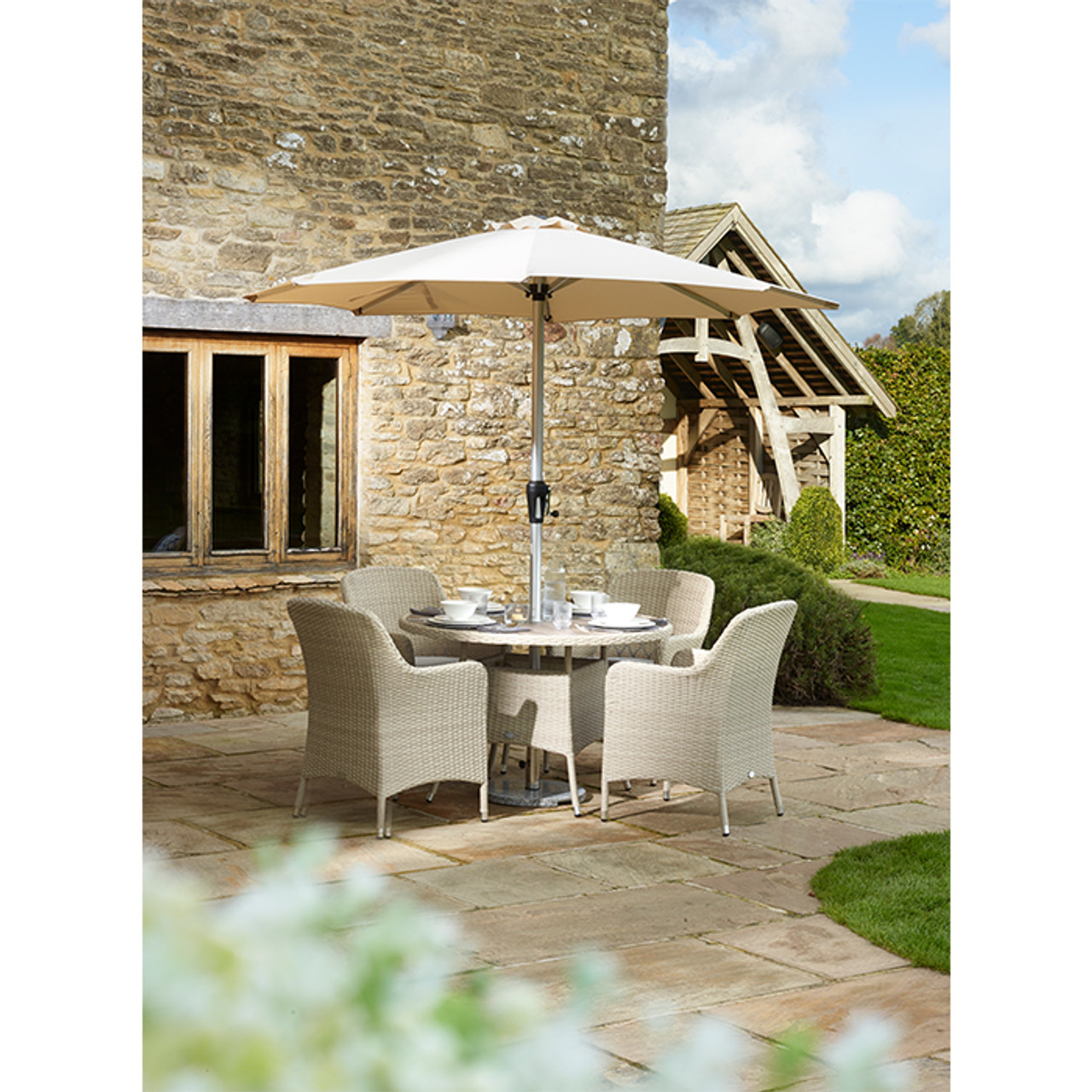 Tetbury Nutmeg Rattan 4 Seater Round Dining Set