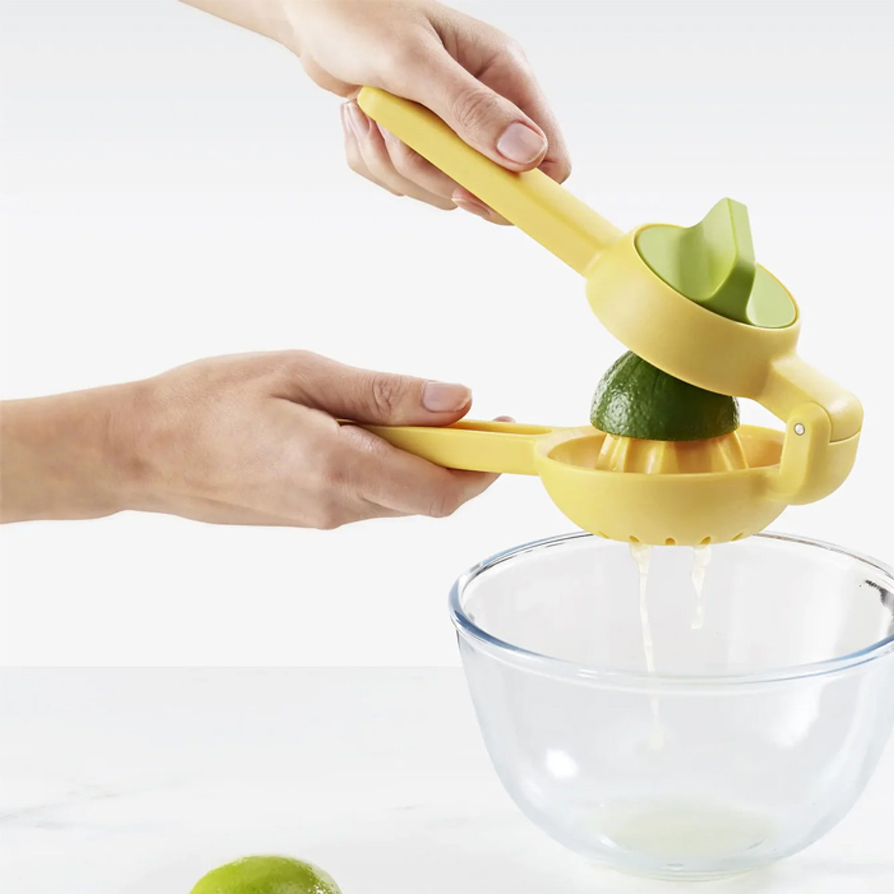 JuiceMax Dual-action Yellow Citrus Press *in-store