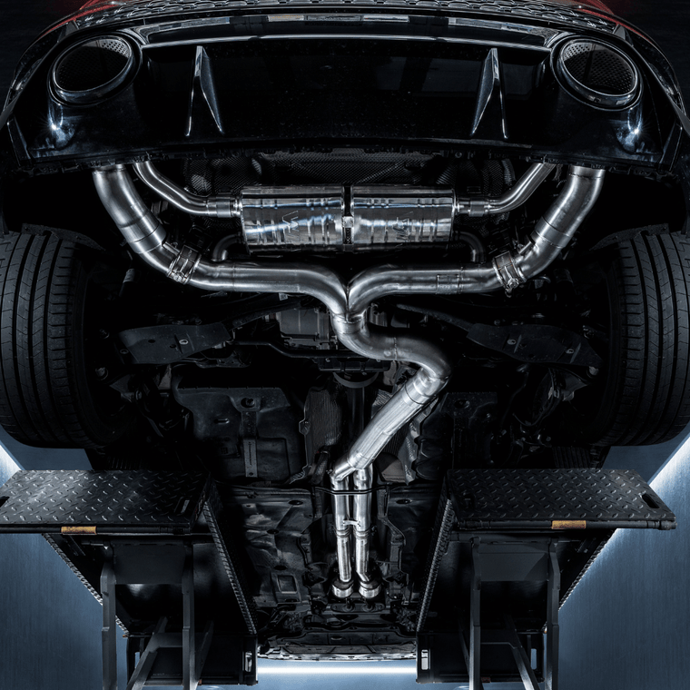 Audi RS3 8Y Facelift mit BTM Turbo Abgasanlage in Nahaufnahme
	•	Hochwertige Abgasanlage für Audi RS3 8Y Facelift von BTM Turbo
	•	Edelstahl-Abgasanlage am Audi RS3 8Y Facelift in Detailansicht

Sound / Performance
	•	Sportliche Performance-Abgasanlage für Audi RS3 8Y Facelift mit aggressivem Sound
	•	BTM Turbo Abgasanlage am Audi RS3 8Y Facelift für verbesserten Klang und Durchzug
	•	Audi RS3 8Y Facelift mit optimiertem Abgasfluss durch BTM Turbo Anlage

Einbau / Technik
	•	Professionelle Montage der BTM Turbo Abgasanlage am Audi RS3 8Y Facelift
	•	Unterbodenansicht: verbaute Abgasanlage am Audi RS3 8Y Facelift
	•	Anschlusspunkte und Rohrführung der BTM Turbo Abgasanlage beim Audi RS3 8Y Facelift

Optik / Endrohre
	•	Carbon-Endrohre der BTM Turbo Abgasanlage am Audi RS3 8Y Facelift
	•	Schwarze Endrohre am Audi RS3 8Y Facelift mit BTM Turbo Auspuffsystem
	•	Aggressive Heckansicht des Audi RS3 8Y Facelift mit neuer Abgasanlage