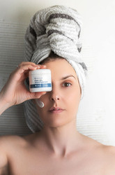 ​How should I use emu oil for my dry skin?