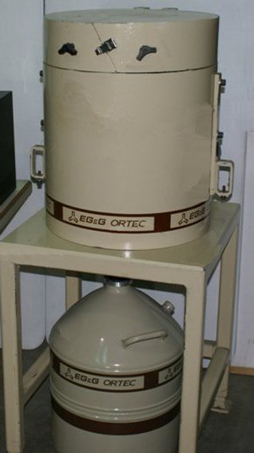 Shield Table with Environmental Shield Gspec Accessory