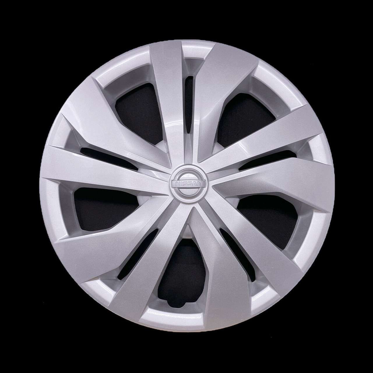 2017 2018 2019 2020 2021 2022 2023 Nissan Versa Hubcap / Wheel Cover 15