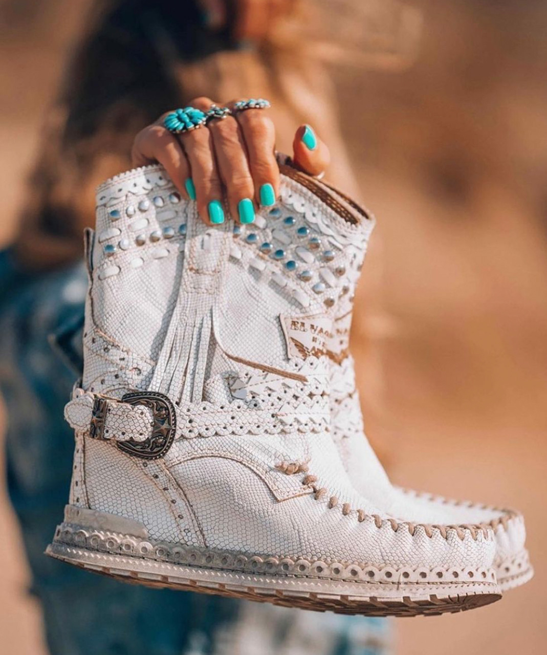El Vaquero Yara Silverstone Kalahari White Wedge Moccasin Boots Bootjunky Com Looking for kalahari made from. el vaquero yara silverstone kalahari white wedge moccasin boots