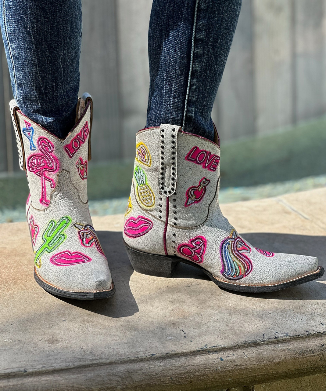 BL3597-2 OLD GRINGO JACKPOT CRACKLED MILK MULTI EMBROIDERED