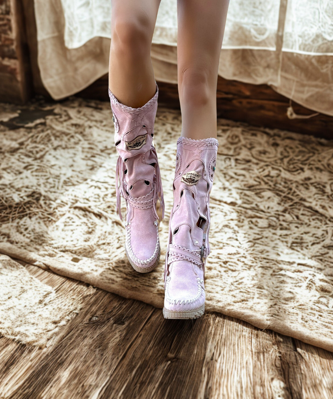 EL VAQUERO Mirea Silverstone Cipria Wedge Moccasin Boots
