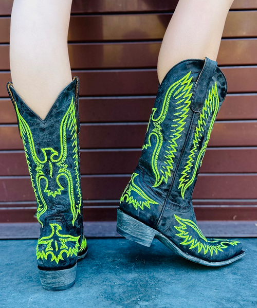 Step out in these retro neon green/black Eagle cruz boots and get used to being asked "Where did you get those gorgeous boots?"...we love bringing back vintage exclusive styles from the Old Gringo catalog and this Eagle cruz is a favorite..