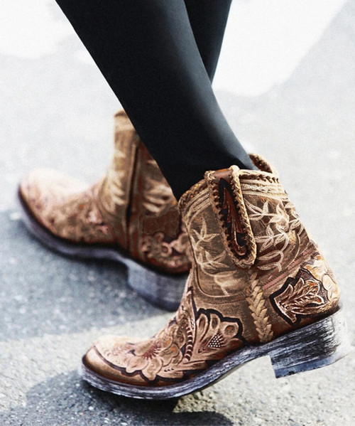 The Clint Boot by El Vaquero is a striking over-the-knee silhouette that blends refined craftsmanship with effortless summer elegance. Distinguished by a sleek ankle strap and beautifully detailed leather accents along the shaft, this boot delivers unmistakable style with a soft, artisanal feel.

Crafted in Italy from a unique combination of luxurious calfskin suede and fine natural linen, Clint offers a fresh, lightweight construction that’s perfect for warm-weather styling. The subtle 7 cm internal wedge provides comfortable lift without compromising ease, while the vintage treatment adds character and depth to every pair.

Finished with handcrafted stitching, nickel-free metal details, and a durable rubber sole, the Clint boot is designed for confident, all-day wear. Elegant yet relaxed, it pairs effortlessly with flowy dresses, tailored shorts, or layered summer looks.

Details:

Over-the-knee boot

Internal wedge: 7 cm

Vintage treatment

100% calfskin suede and natural linen

Handcrafted stitching

Nickel-free metal details

Rubber sole

Made in Italy