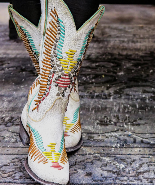Let the Phoenix Eagle shine bright in this style from Old Gringo boots.

The Harper,  in distressed crackled taupe leather with multi colored leather weave and studded designing... this boot is simply artwork for your feet. 

Shaft - 13"

Toe - Snip

Heel - 9964 Walking Heel 1 3/4"

Circumference - 14"