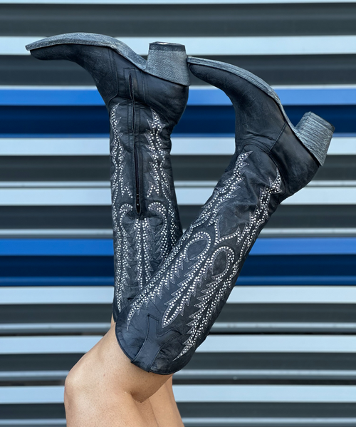 The Old Gringo Mayra Black Cowgirl Boots are an absolute showstopper on their own, now add Swarovski Crystals and the Mayra steals the spotlight. These boots are made from the softest, most beautiful dark black distressed leather you'll ever put against your skin.