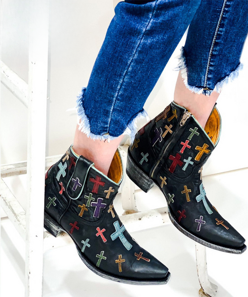 How can you improve on perfection...just bump it up a notch...for all those gals that love the Oh My God boots here's the 7" little sister...she has all the same charm just a little bit sassier!