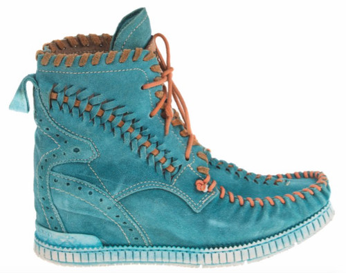EL VAQUERO Amy Wornout Marine Leather Wedge Moccasin Boots EL VAQUERO Amy Wornout Marine Leather Wedge Moccasin Boots