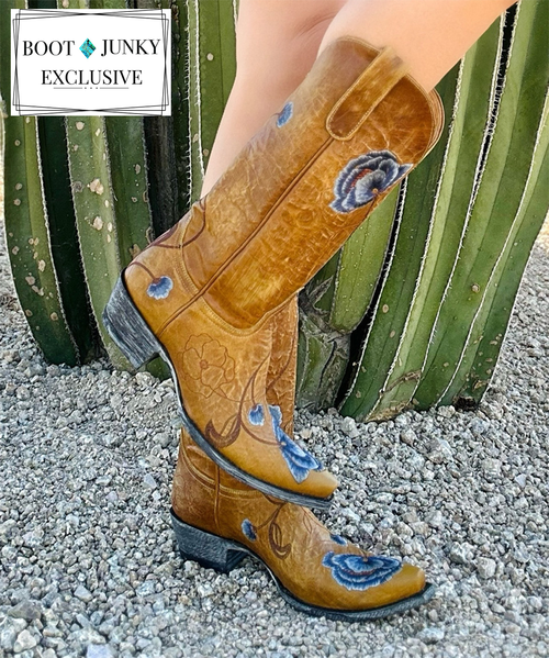 OLD GRINGO Ladies Marsha Boots L427-76 
Exclusive to Boot Junky 
Artisan handmade Old Gringo Marsha boots
4L Snip toe
9964 Walking Heel
Single stitch welt
13-inch shaft height