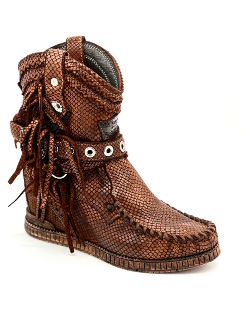 EL VAQUERO Arya Scaled Tan Leather Wedge Moccasin Boots