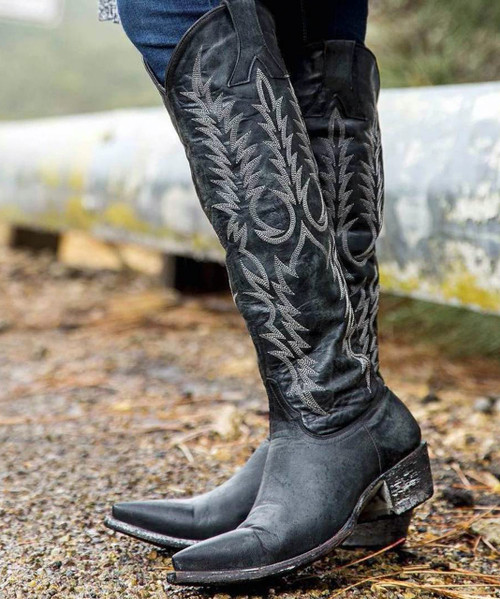 Relaxed Fit Version on our Regular Mayra Boot. Western Embroidery details with inside zipper. One of our best-selling boots. Nothing beats a Mayra. 