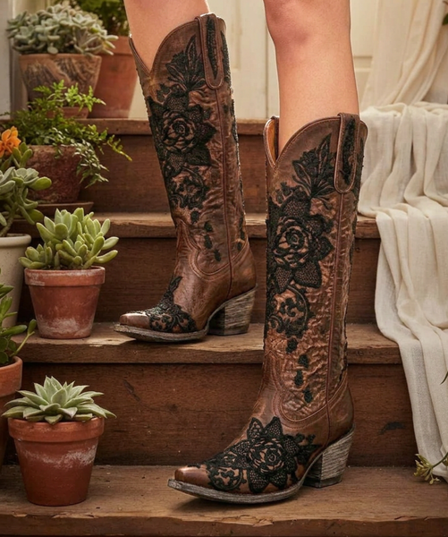 L2310-2 TS4L OLD GRINGO NICOLETTE BRASS BLACK 15