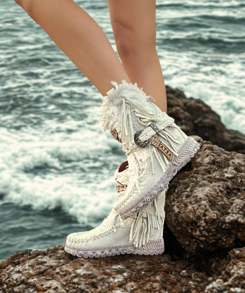 EL VAQUERO Arya Limited Winter White Atomic Canvas Wedge Moccasin