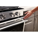 Whirlpool® 5.8 cu. ft. Smart Slide-in Gas Range with EZ-2-Lift™ Hinged Cast-Iron Grates WEGA25H0HZ