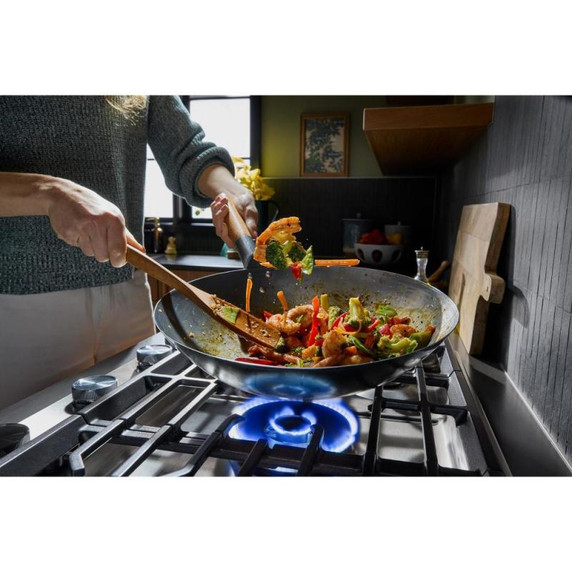 Kitchenaid® Gas-on-Metal Cooktop with an Integrated Wok Grate and CookShield™ Finish KCGK530SBE