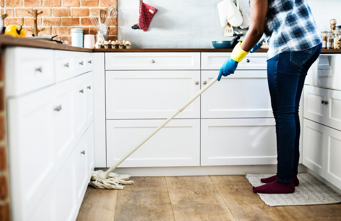 The Dangers of Using Chemical-Based Cleaning Products 