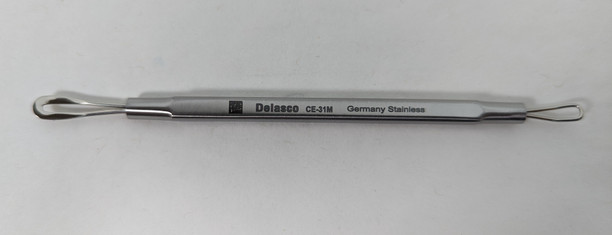Delasco CE-31M Dextra Comedone Extractor 4 1/4 in, Flat End and Wire End Expressor