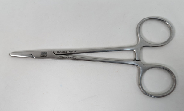 Delasco WH-12M Dextra Halsey Needle Holder, 5in, Smooth Jaws