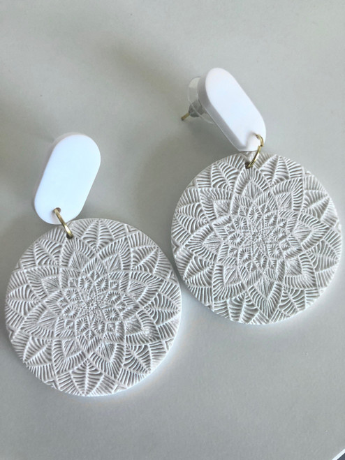 Stella WTM1  - white textured mandala - Handmade Earrings - MICKLAT  - Polymer Clay