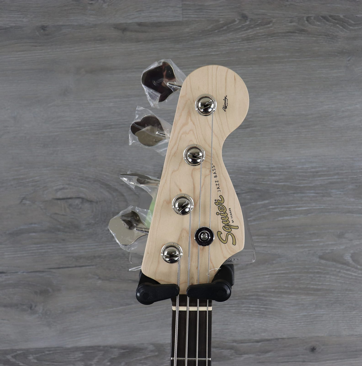 Squier Affinity Series Jazz Bass with Rosewood Fretboard Race Red