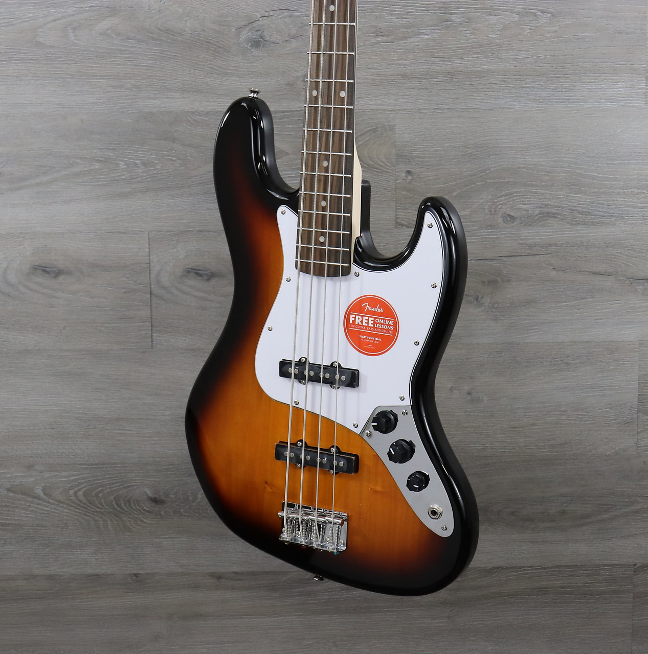Squier Affinity Jazz Bass with Indian Laurel Fretboard Brown
