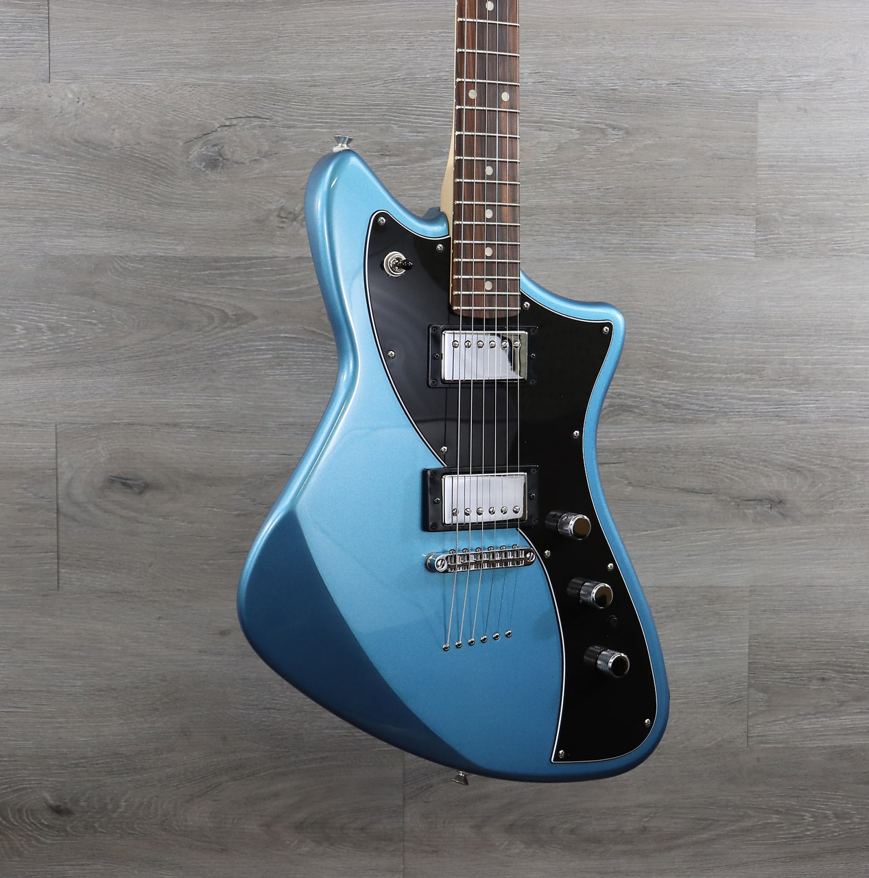 ＦＥＮＤＥＲ　　ＡＬＴＥＲＮＡＴＥ　ＲＥＡＬＩＴＹ　ＭＥＴＥＯＲＡ Fender Alternate Reality Series Meteora HH with Pau Ferro