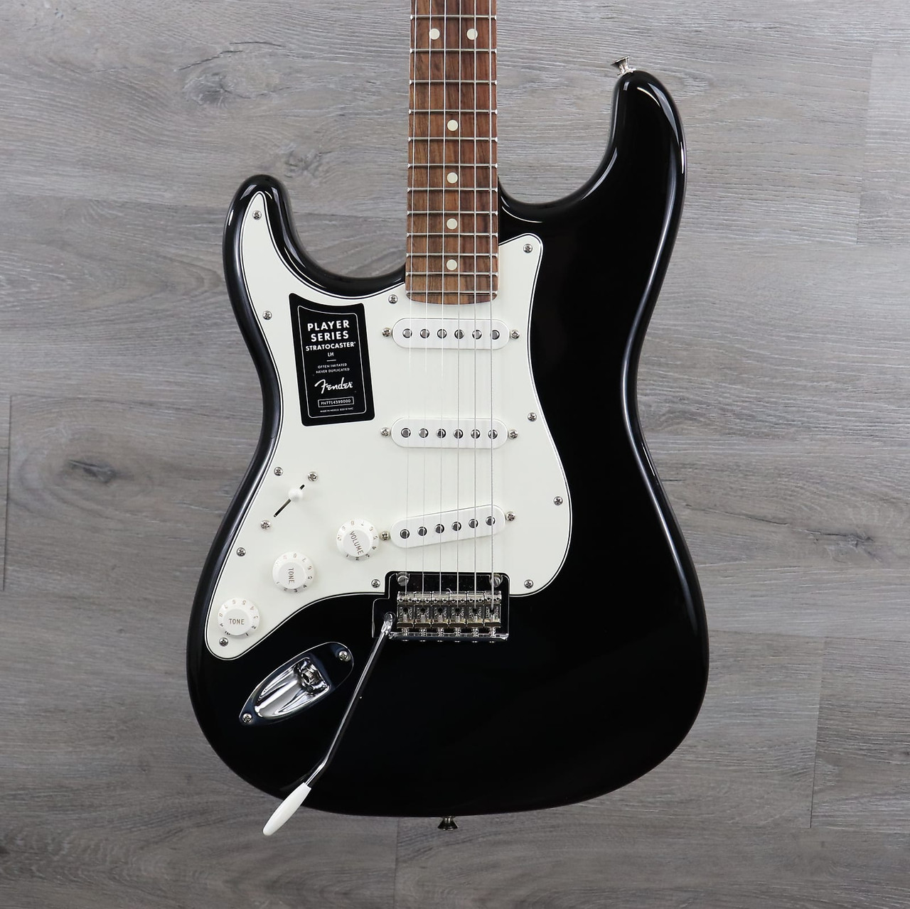 Fender Player Stratocaster Left-Handed with Pau Ferro Fretboard Black
