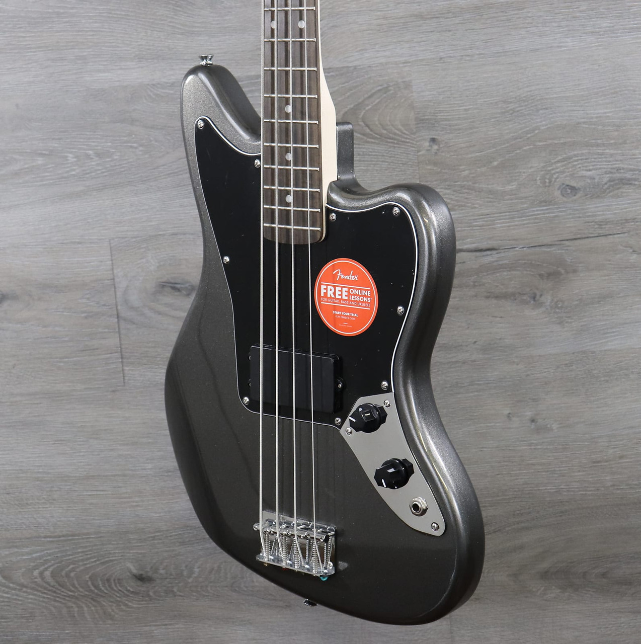 Squier Affinity Series™ Jaguar® Bass H, Laurel Fingerboard, Black