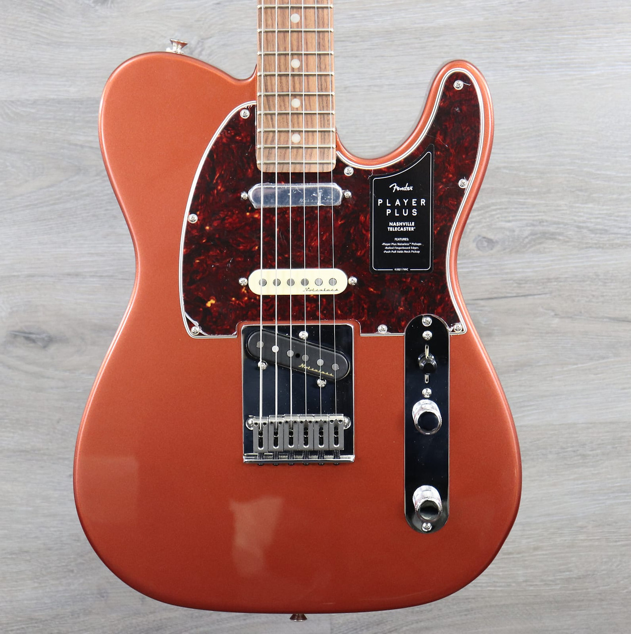 Fender Player Plus Nashville Telecaster Aged Candy Apple Red